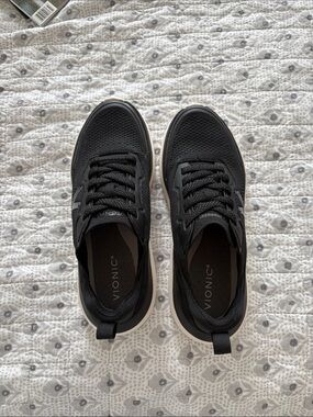 Vionic Women’s Black Knit Lace-Up Sneakers